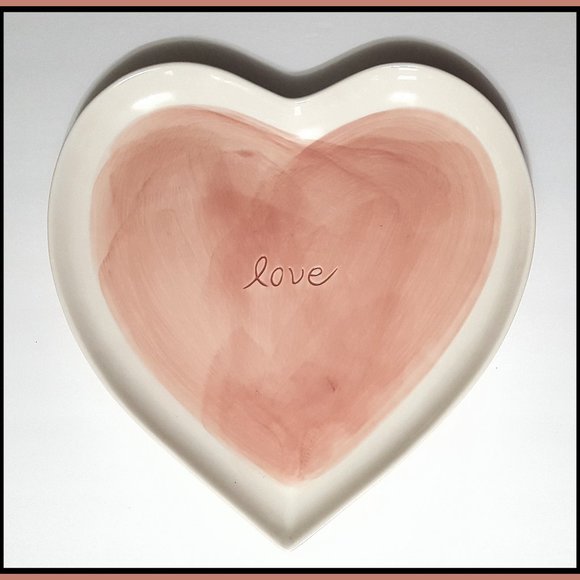 NEW RARE Pottery Barn Large Watercolor Heart Shaped Stoneware Serving Pl… - Picture 1 of 3